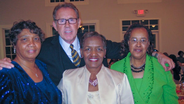 ctor Gary Grubbs, the son of honoree Grace Grubbs, with gala attendees Shirley Lewis, Rosie Powell (middle) and Chellie Payne.