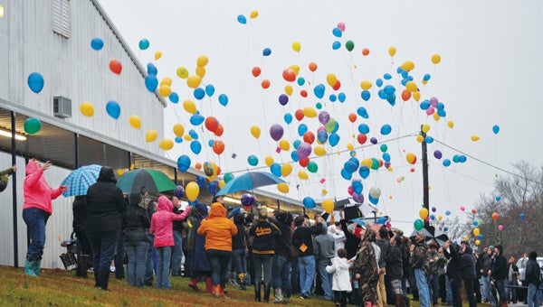 Holley Cochran / The Prentiss Headlight – Students and friends of Prentiss Christian School student Kaylan Ainsworth gathered on Saturday for a balloon lift-off in remembrance, honor and celebration of her young life. 